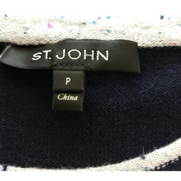 St. John 100% Cashmere navy cape twinset with grey speckled trim - Picture 7 of 14